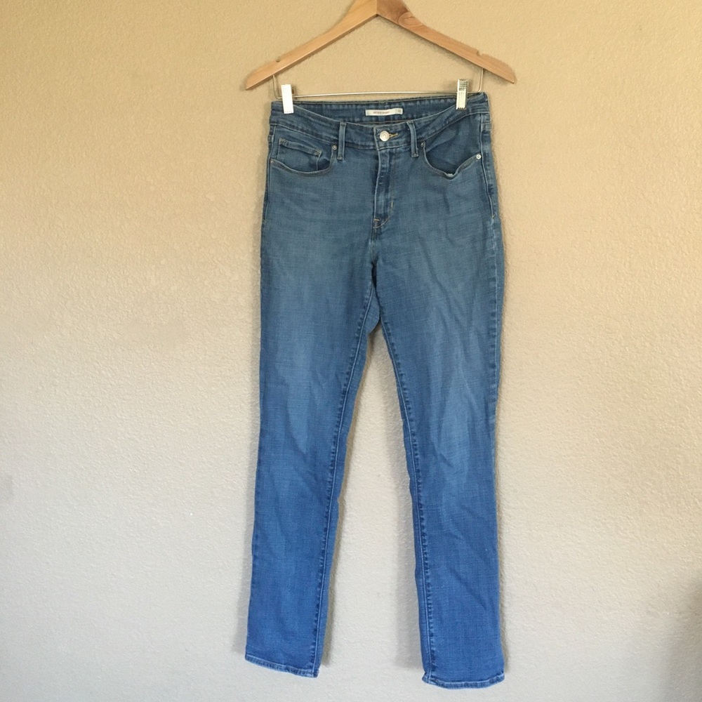 Levi jeans